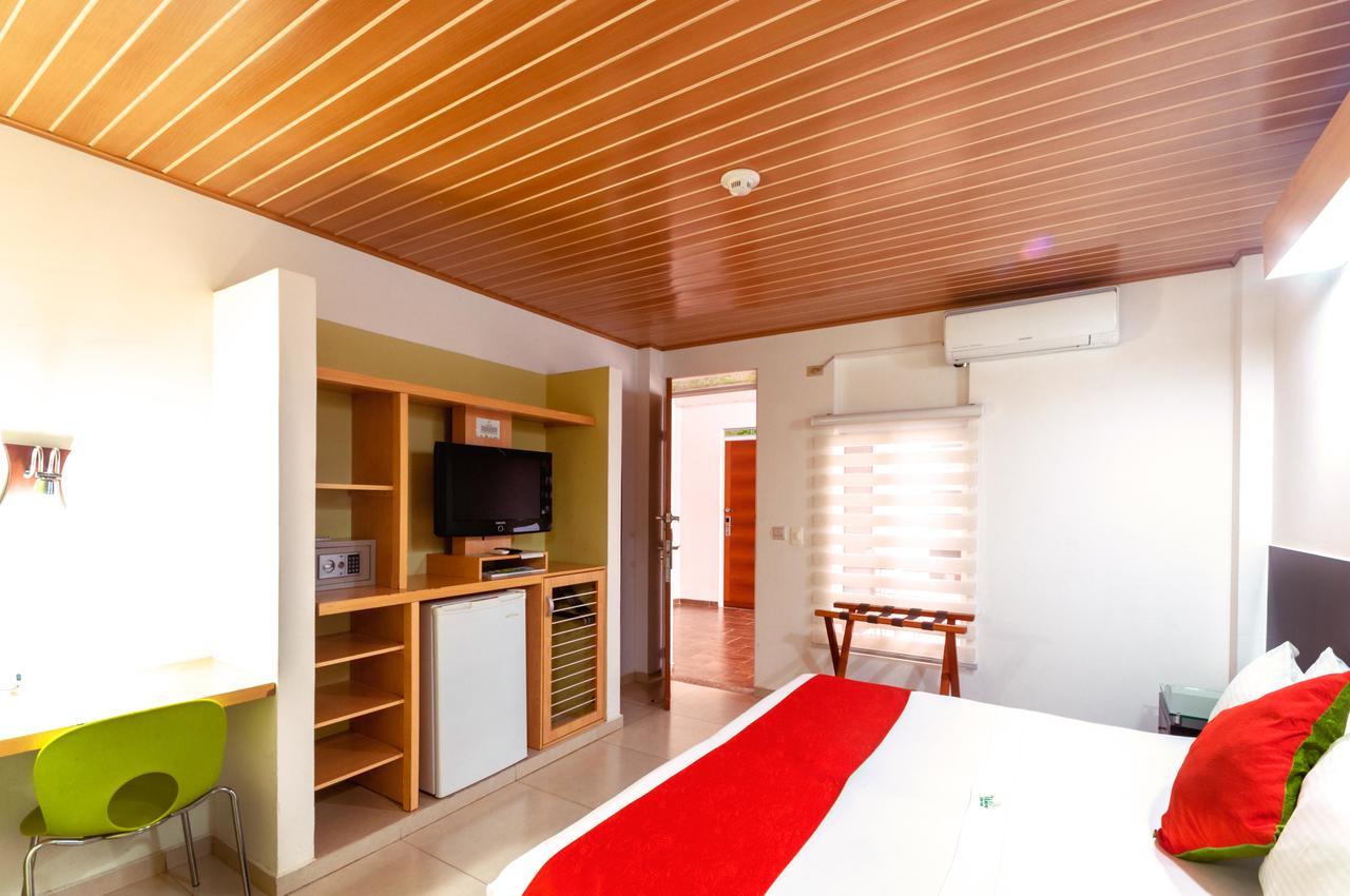 Waira Suites Leticia Eksteriør bilde